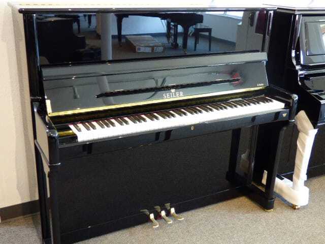 Seiler Model 132ED Professional Studio Piano
