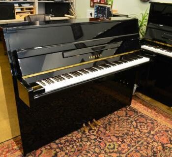 Yamaha Upright Piano – Sounds Great!