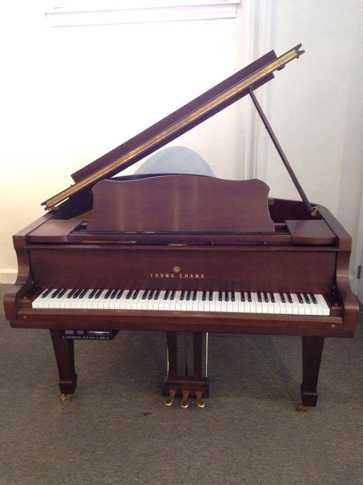 Young Chang Satin Walnut 5’9 Grand Young Chang Satin Walnut 5’9 Grand