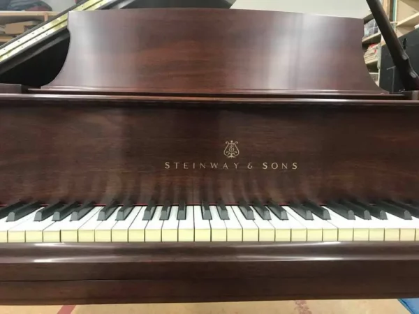 Steinway Model M – Mahogany 5’7″ Grand Piano SOLD