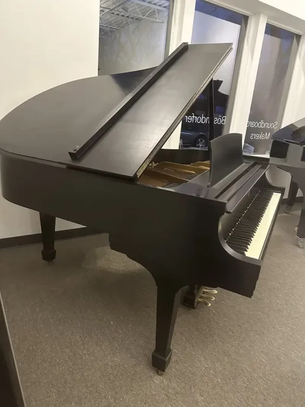 Steinway Model M Ebony 5’7″ Grand Piano, Preowned – SOLD