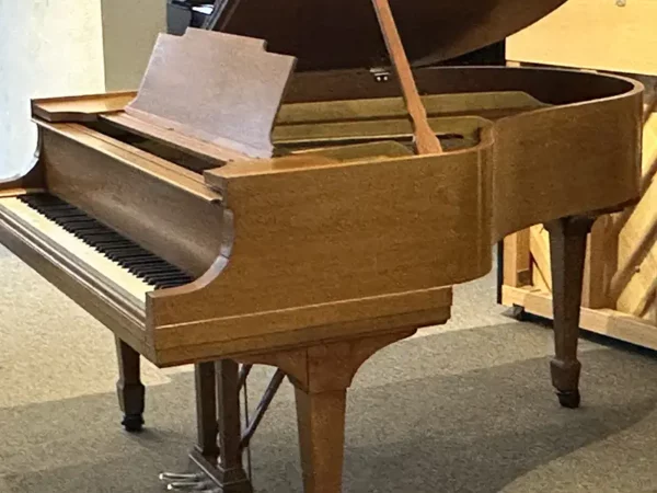 Pre-owned Steinway Model M – New Repititions SOLD
