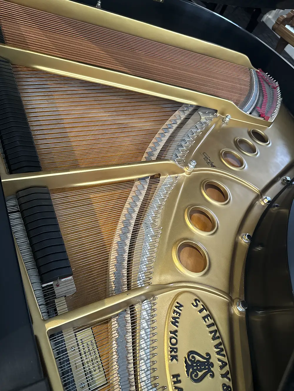 Steinway Model M – Black Satin, 2004 preowned, beautiful Steinway Model M – Black Satin, 2004 preowned, beautiful