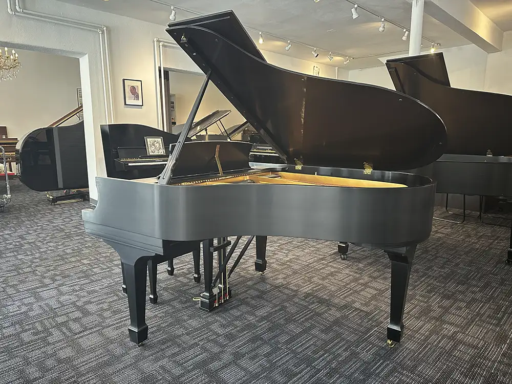 Steinway Model M – Black Satin, 2004 preowned, beautiful Steinway Model M – Black Satin, 2004 preowned, beautiful